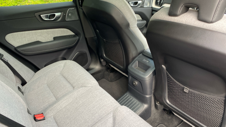 Volvo XC60 2.0 T8 [455] RC PHEV Ultimate Dark 5dr AWD Gtron Estate